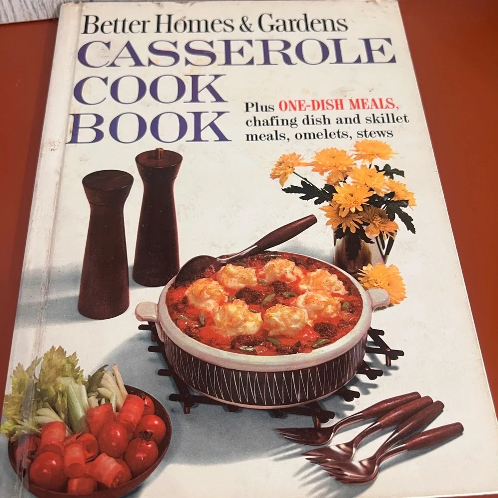 Vintage 1961 Better Homes and Gardens Casserole Cook Book Hardcover Mid Century